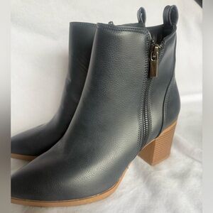 Serra dark blue Ankle Booties, heels 3 inches